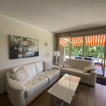 4 P Avec Grande Terrasse, Piscine, Parking Dans Tropez Centre * Saint-Tropez