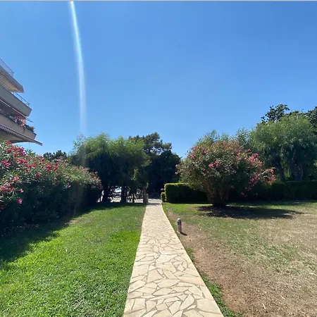 4 P Avec Grande Terrasse, Piscine, Parking Dans Tropez Centre Apartment Saint-Tropez